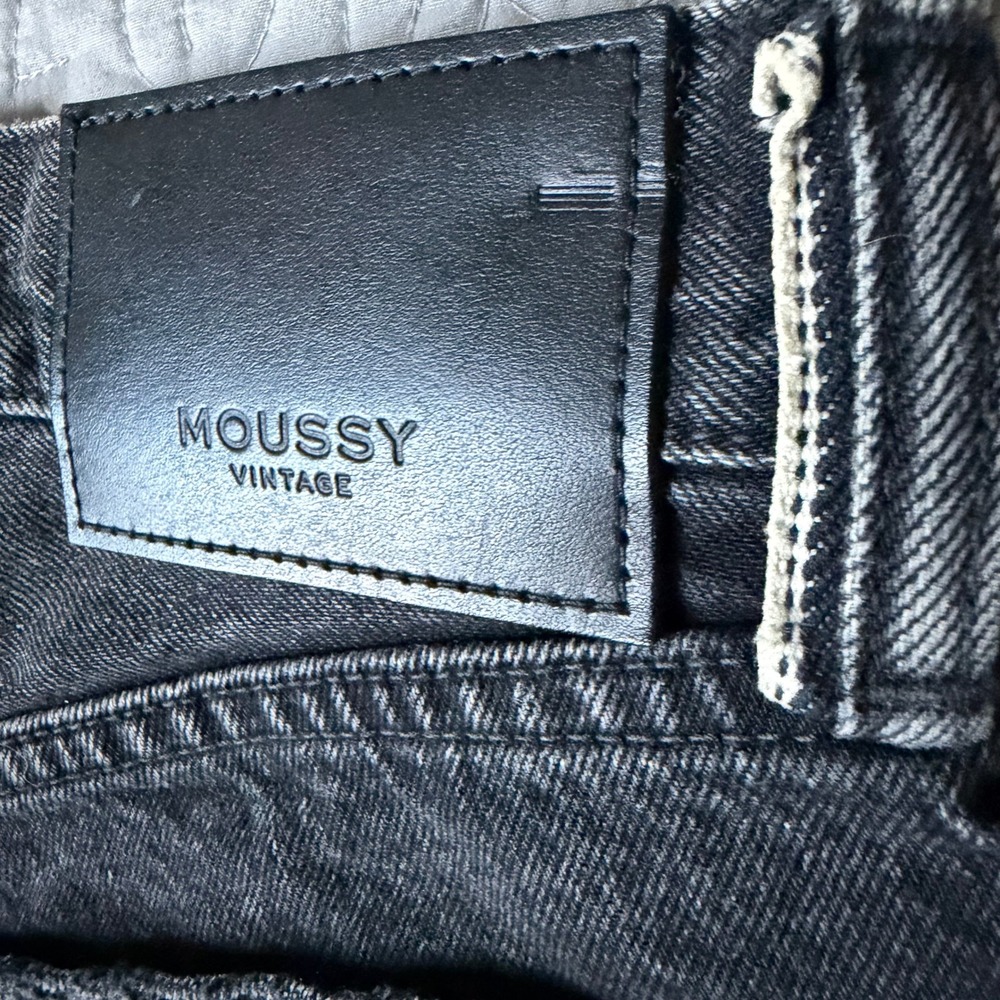 MOUSSY VINTAGE Harrington High Rise Black Cutoff Shorts Size 26 Waist 14.5" NWT - Picture 7 of 16